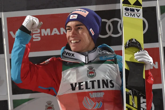 Oberstdorf: Rechtzeitig zum Tournee-Auftakt gewinnt Stefan Kraft sein erstes Springen der Saison. Erster Platz in Oberstdorf und logischerweise die Führung in der Gesamtwertung der Vierschanzentournee.