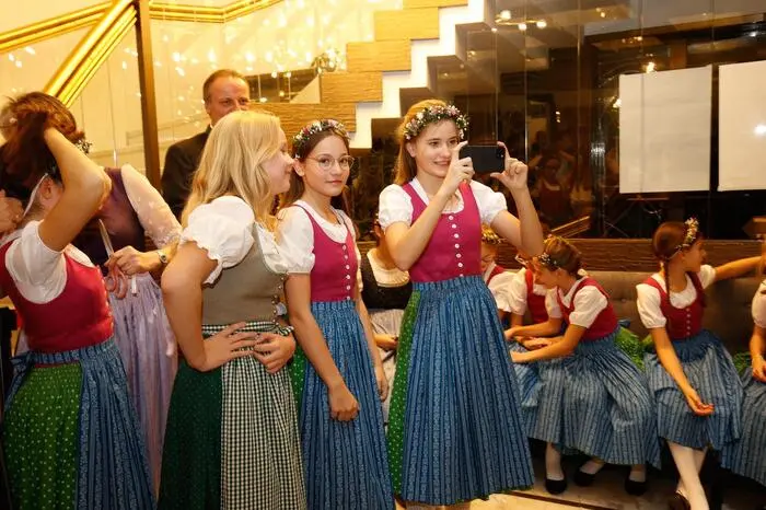 Entzückend: die Kinder der Trachtenvereine Stamm 1907 und Steirerherz‘n z‘Knittelfeld., die auch eine Polonaise tanzten.