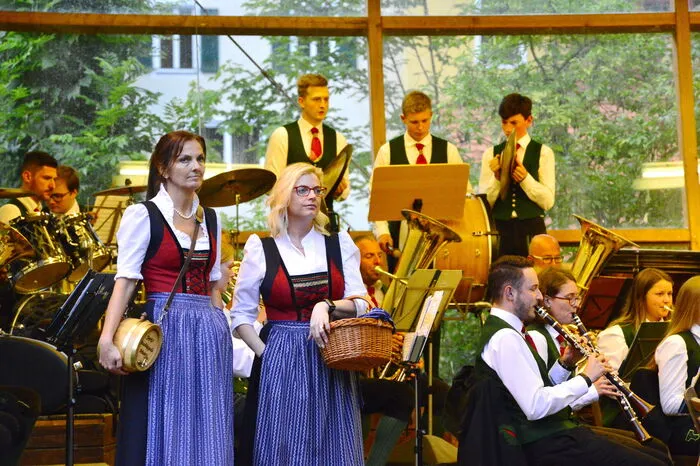 Der nächste Auftritt der Stadtkapelle ist am Mittwoch, 14. August. Ab 20 Uhr sind sie bei einem Straßenkonzert beim Gasthaus Lercher zu sehen und zu hören