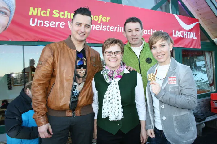Extrem stolz sind natürlich auch die Eltern der Weltmeisterin, Barbara und Hannes Schmidhofer.