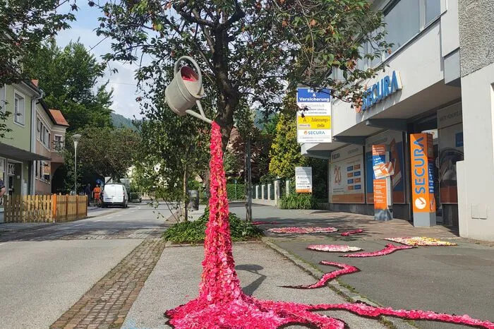 Klicken Sie sich durch die weiteren Eindrücke vom diesjährigen Frohnleichnams-Fest in Deutschlandsberg.
