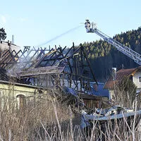 Am Tag danach mussten noch Nachlöscharbeiten durchgeführt werden