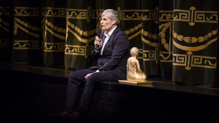 Mit einem Lächeln durften zahlreiche Leser der Kleinen Zeitung in das neue Theaterjahr starten. Im Klagenfurter Stadttheater wurde es mit der Operette "Das Land des Lächelns" romantisch . . .