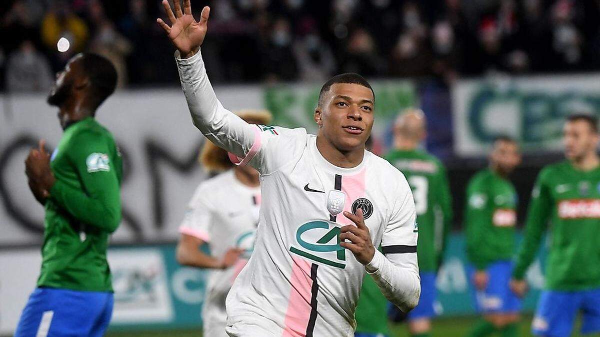 Kylian Mbappe will zumindest in dieser Saison noch weiterhin das PSG-Trikot tragen.