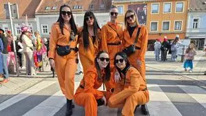 Eine Mädlsgruppe tauschte Gefängnis gegen Party am Leibnitzer Hauptplatz