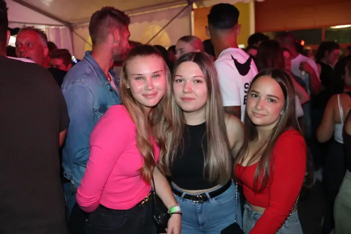 In der Disco ging beim jüngsten Publikum die Post ab, beim Feiern, Singen, Tanzen, Flirten und ...