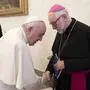 Bischof Josef Marketz (rechts) zu Besuch bei Papst Franziskus