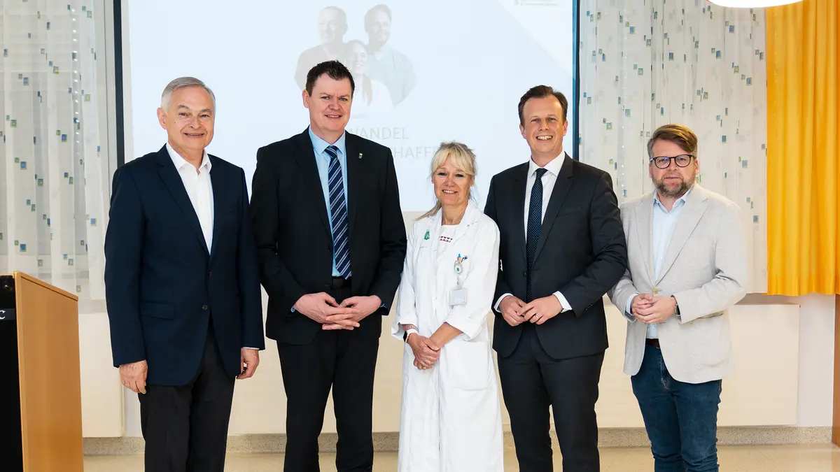 v.l.n.r.: Kages-Vorstandsvorsitzender Gerhard Stark, Kages-Vorstandsdirektor für Finanzen und Technik Ulf Drabek, Ärztliche Direktorin LKH Weststeiermark Gabriele Treichler, ÖVP-Landesrat Karlheinz Kornhäusl, SPÖ-Klubobmann Hannes Schwarz