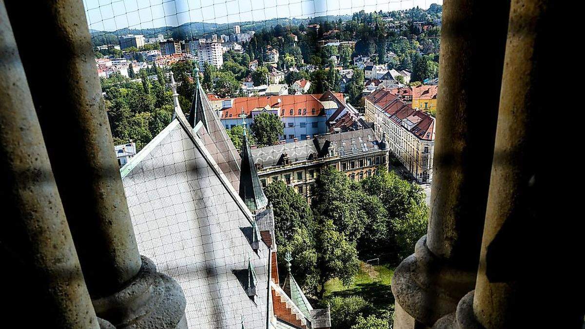 109,6 Meter hoch ist die Herz-Jesu-Kirche. Das ist der dritthöchste Kirchturm Österreichs