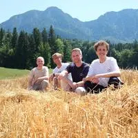 Die Köpfe hinter den Brauereien Vogelsang und Terra Cervisiae: Tilmann Vogelsang, Stefan Kirchengast sowie Lennart und Linus Vogelsang (v.l.)