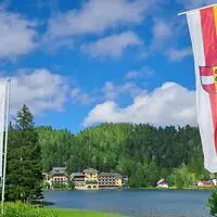 Im Bereich des Jägerwirts (hier im Bildhintergrund) hat die Schwarzenbergsche Familienstiftung eine Rodungsbewilligung beantragt. Zweck ist die „Schaffung von Bauland für Feriennutzung“