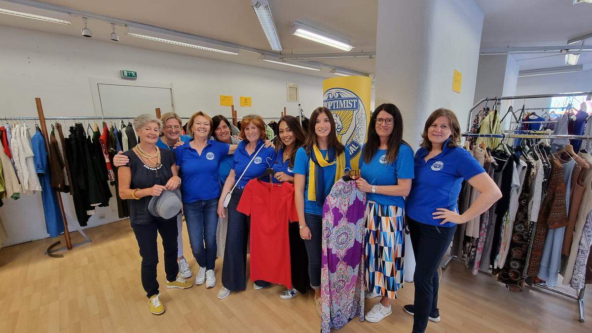 Beim Edelflohmarkt sorgten die Soroptimist-Damen für Schnäppchen und gute Taten