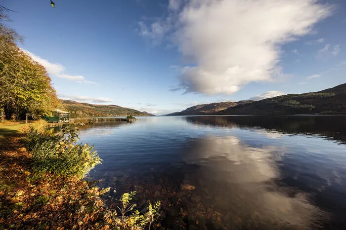 Für den gewissen Nervenkitzel bietet Loch Ness einige Aktivitäten an. Aus der Luft lässt sich die Region mit Paragliding betrachten. Auch kann das Gebiet um Loch Ness optimal mit dem Quadbike oder Mountainbike erkundet werden. Eine Fahrt mit dem Speedboat auf dem See ist für Abenteuerlustige ein Muss. Buchbar unter: www.cruiselochness.com