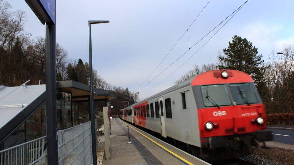 Ab Sonntag bleiben die Zügeauch an der neuen S-Bahnhaltestelle in Landskron stehen