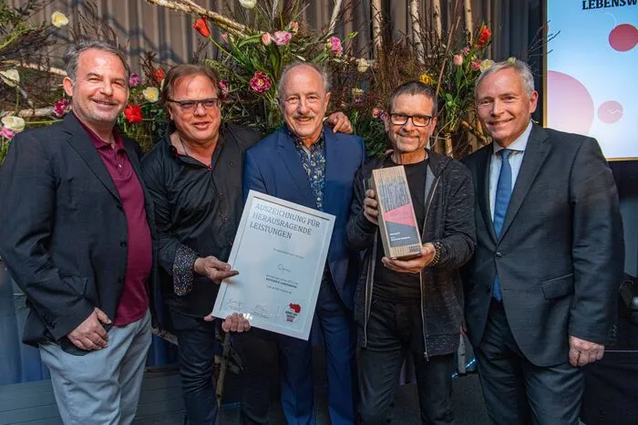 Auch für die Opus-Legenden Kurt René Plisnier, Ewald Pfleger und Herwig Rüdisser, die sich Ende letzten Jahres von der Bühne verabschiedet haben, gab es einen Ehrenpreis.