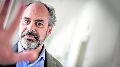 Keywan Riahi appelliert an die Politik rechtliche Rahmen zu setzen 