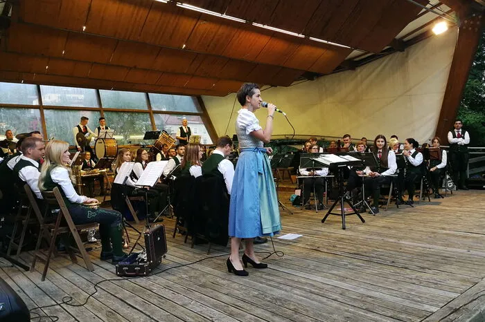 Obfrau Clara Gugg begrüßte die Gäste, unter ihnen auch Bürgermeister Thomas Kalcher.