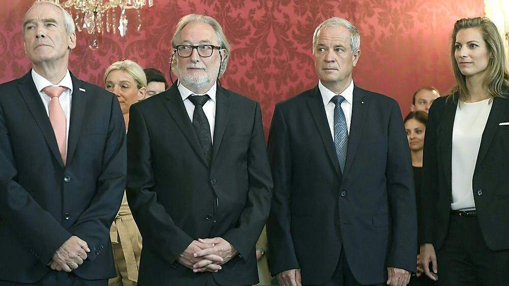 Die Minister Eckart Ratz, Walter Pöltner, Johann Luif und Valerie Hackl sind seit heute wieder Geschichte