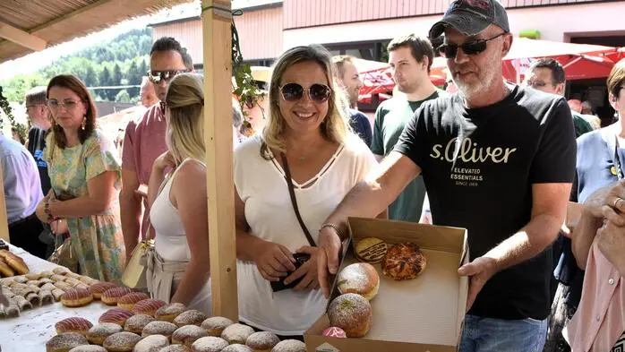 Was vor 40 Jahren mit einem kleinen Mehlspeisstand und frischen Bauernkrapfen begann ist heute für den kleinen Ort Mönichwald zu einem wichtigen Tourismushighlight geworden