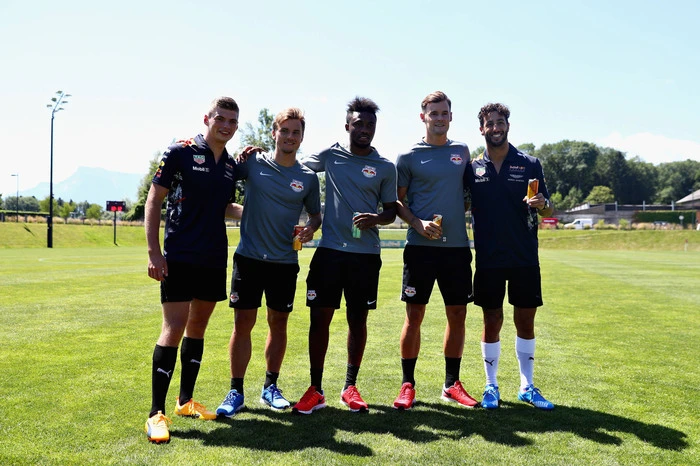 auch schon die Fußballer in Salzburgs Academy die Trainingspartner