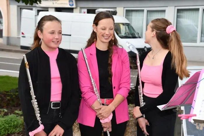 Zur feierlichen Eröffnung sorgte das Trio Flautissimo – Martina und Johanna Krenn sowie Maria Kargl – für die musikalische Umrahmung.