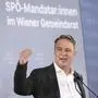 ABD0062_20240312 - FRAUENKIRCHEN - ÖSTERREICH: SPÖ-Vorsitzender Andreas Babler im Rahmen der Klubtagung der SPÖ WIen zum Thema "Arbeit.Wandel.Zukunft" am Dienstag, 12. März 2023, in Frauenkirchen. - FOTO: APA/ROBERT JAEGER