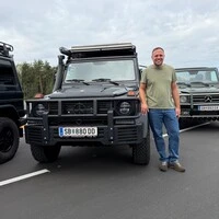 Engelbert Hinterreither mit einem seiner Schmuckstücke: Der G als Arbeitstier