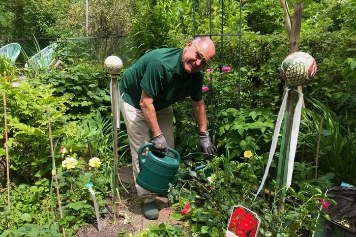 Nationalratspräsident Wolfgang Sobotka (ÖVP) in seinem Garten in Waidhofen an der Ybbs.