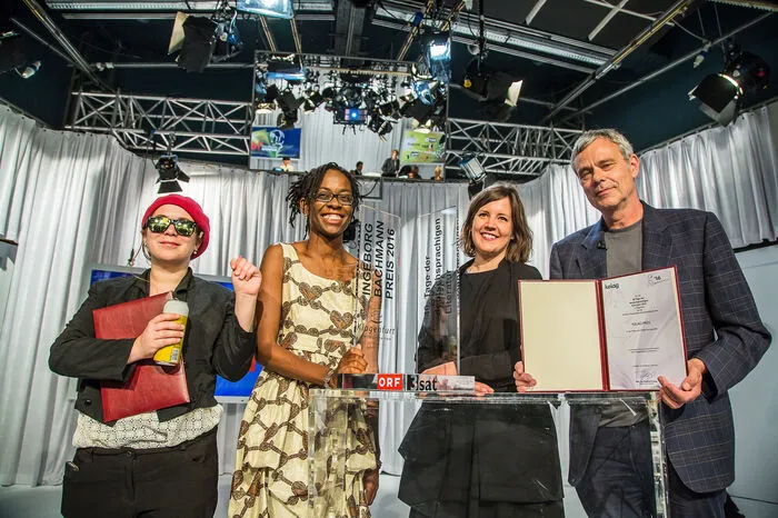 ... neben ihr ausgezeichnet wurden Stefanie Sargnagel (Publikumspreis), Julia Wolf (3sat-Preis) und Dieter Zwicky (Kelag-Preis) ...