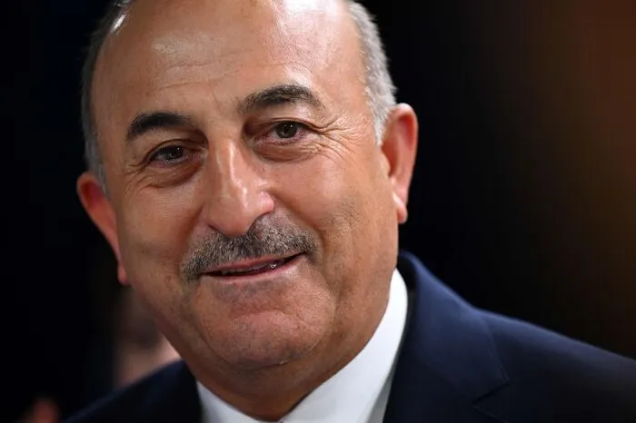 "Wir haben mit Österreich kein Problem." - Der türkische Außenminister Mevlüt Cavusoglu stellt die Zeichen auf Wiederannäherung.