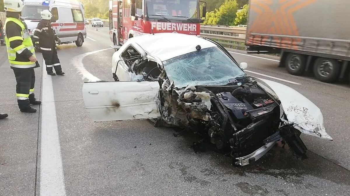 Am Pkw der 20-jährigen Grazerin entstand Totalschaden