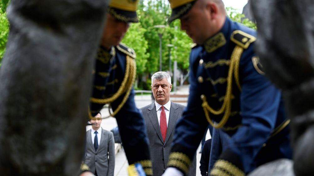 Dem kosovarischen Staatsoberhaupt Hashim Thaçi wird unter anderem Mord in hundert Fällen vorgeworfen