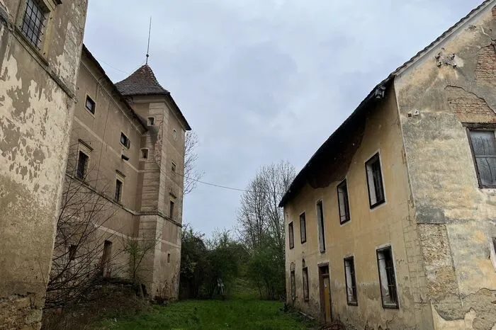 Klicken Sie sich durch weitere Eindrücke von Schloss und Mühlengebäude!