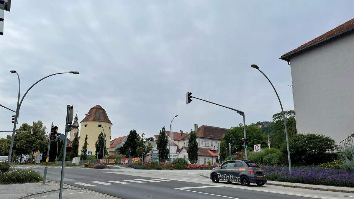 Unter anderem die Ampelschaltung an der Kreuzung am Rochusplatz ist derzeit noch die ganze Nacht hindurch eingeschaltet