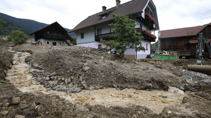 Die Aufräumarbeiten haben begonnen.