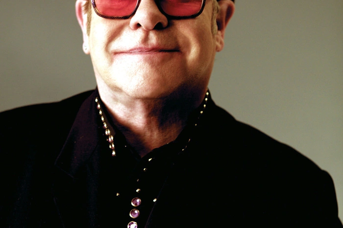 Sänger Elton John ...