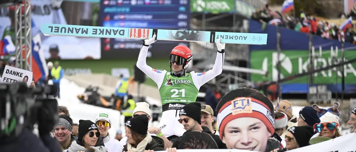 Manuel Fettner feierte im Zielraum