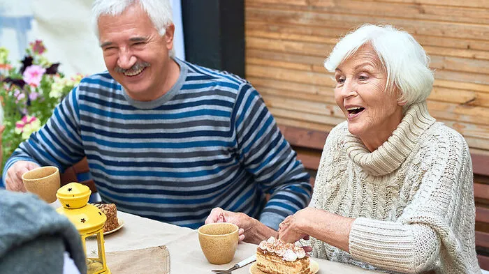 Cafés sind ein beliebter Treffpunkt - auch bei Senioren