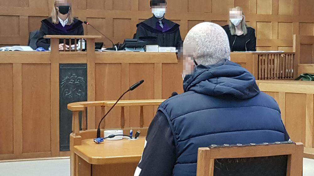 Der Angeklagte im Landesgericht Feldkirch