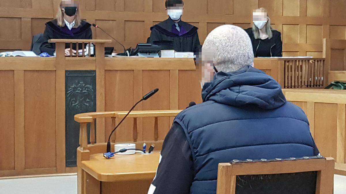 Der Angeklagte im Landesgericht Feldkirch