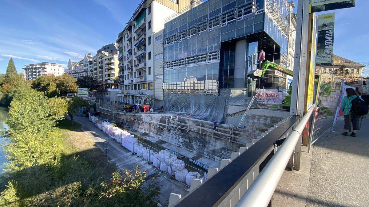 Die Bauarbeiten auf der Draupromenade dauern noch bis in den Herbst an