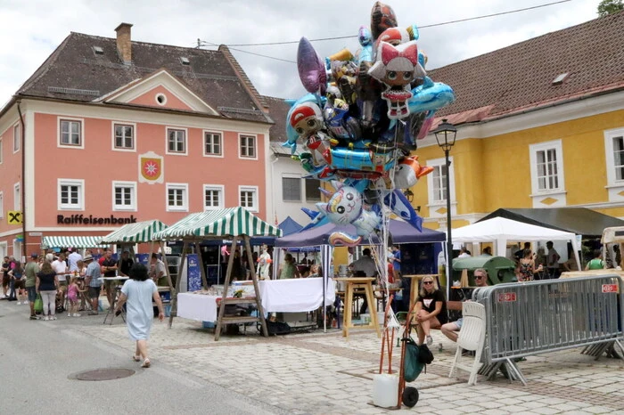 Grund war das Stadtfest, zu dem die örtliche Stadtgemeinde und die Vereine geladen hatten.