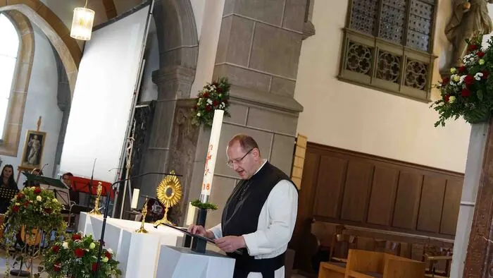 Facettenreich präsentierte sich das zweite Fest der Barmherzigkeit. Unter den zahlreichen Referenten war auch Pater Karl Wallner, der Nationaldirektor der Päpstlichen Missionswerke.