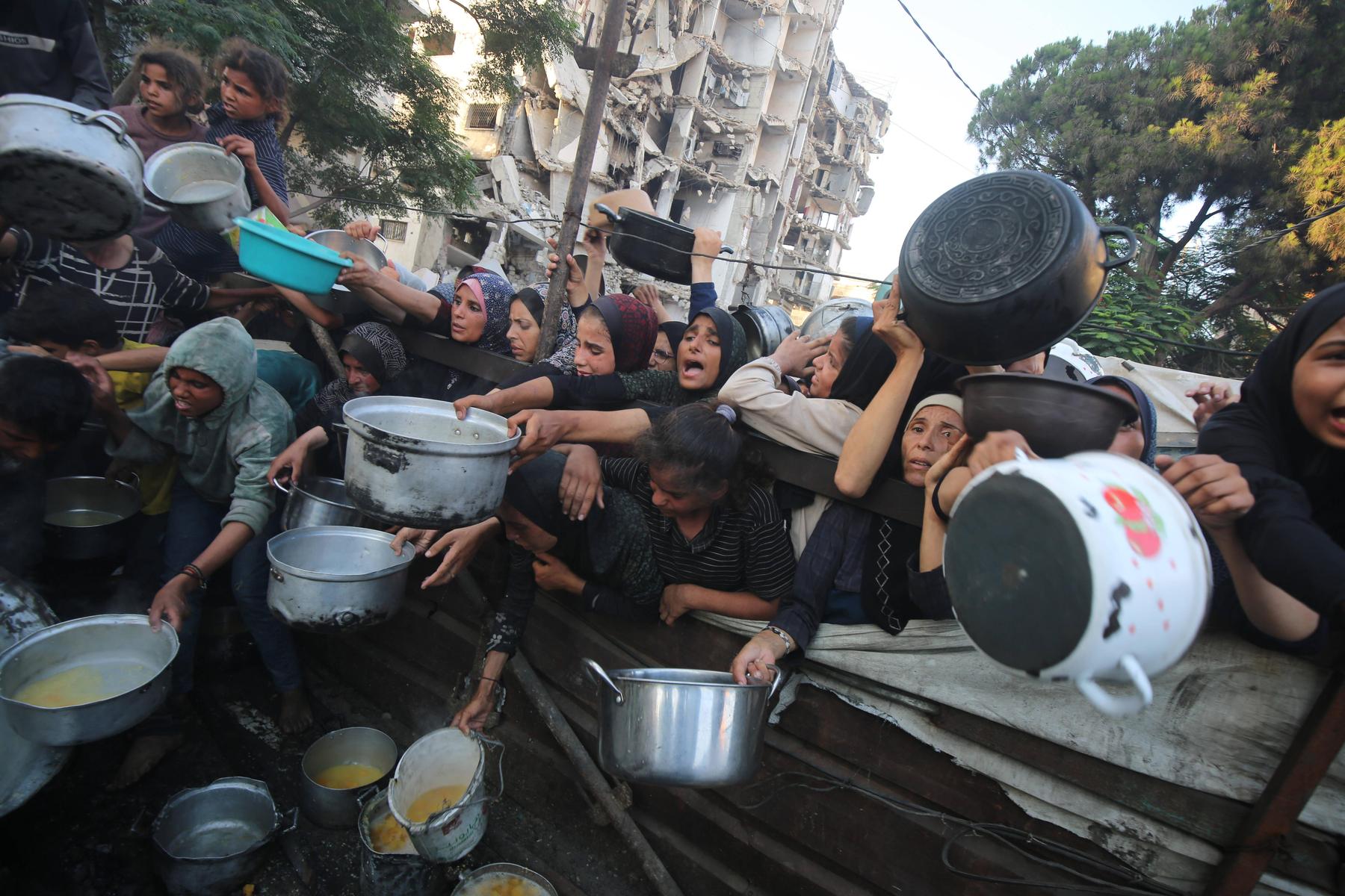 Merz im Dilemma: Deutsche Luftbrücke für Gaza in der Kritik