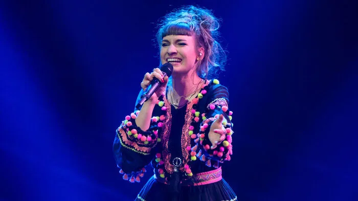Die Siegerin der Comeback-Staffel von "Starmania" kommt aus Abtenau und heißt Anna Buchegger. Im Finale sang sie "Cuz I Love You" von Lizzo, "Kiss" von Prince und ihre Eigenkomposition "Ease".