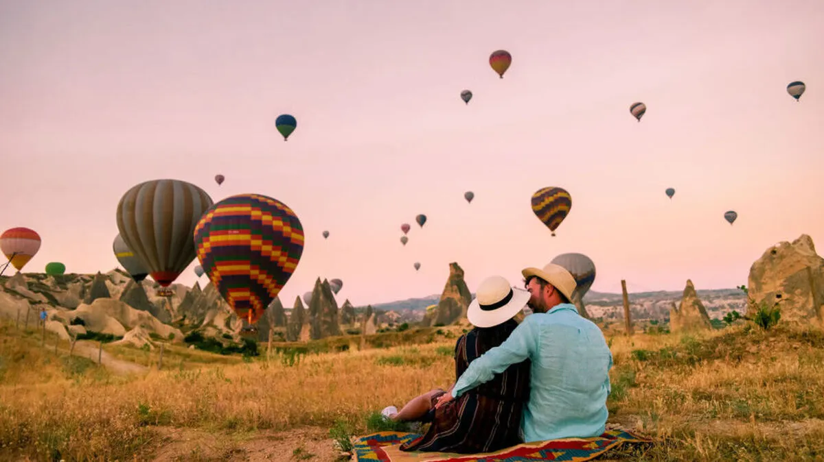 Eine Ballonfahrt ist übrigens auch ganz schön romantisch.