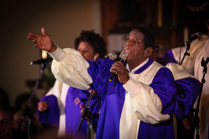 Reverend Dwight Robson hatte den Chor 1993 gegründet.