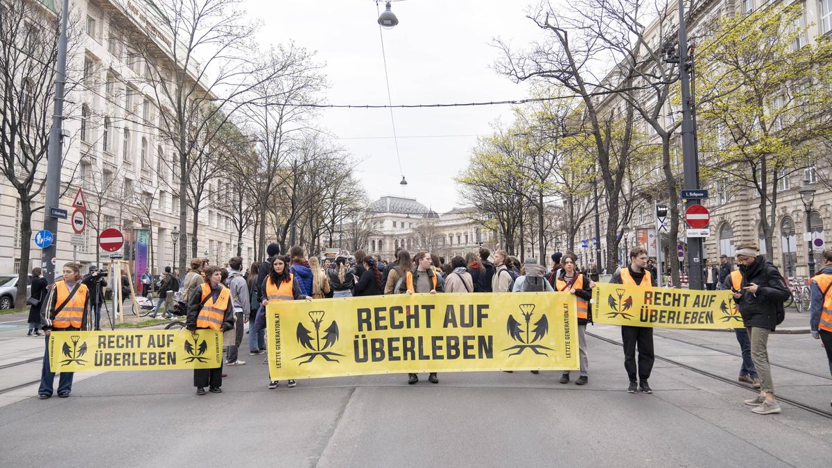 Protestmarsch der „Letzten Generation“