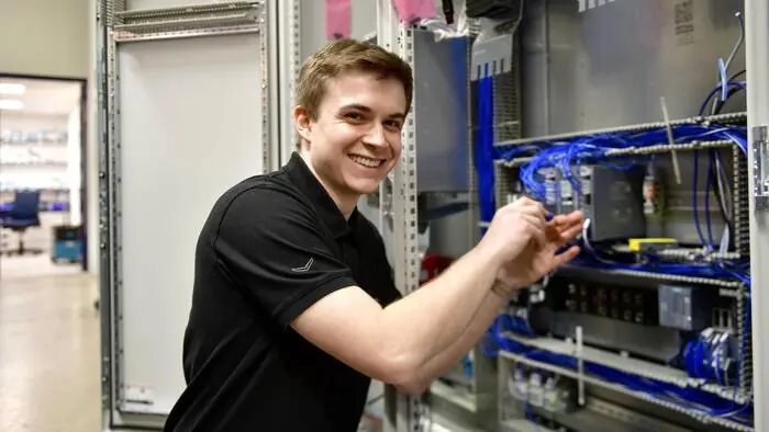 Die Studierenden werden in die Bereiche Elektronik, Informatik und Maschinenbau eintauchen (Sujetfoto)