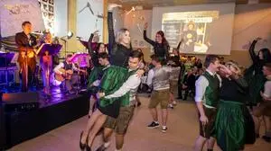 Mit der Polonaise gab es gleich zu Beginn einen Höhepunkt